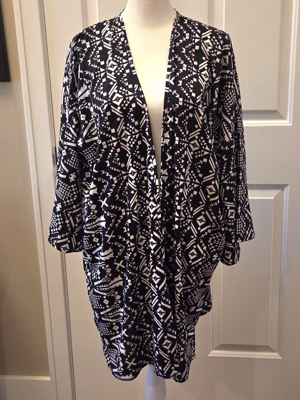 Cowgirl Legend Open Front Lightweight Kimono Printed Silky Aztec Womens XL